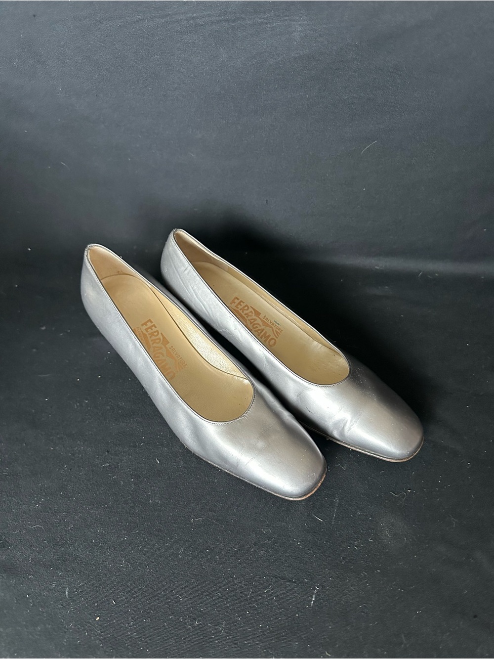 Salvatore Ferragamo Metallic Silver Leather Ballet Heels 8.5 D